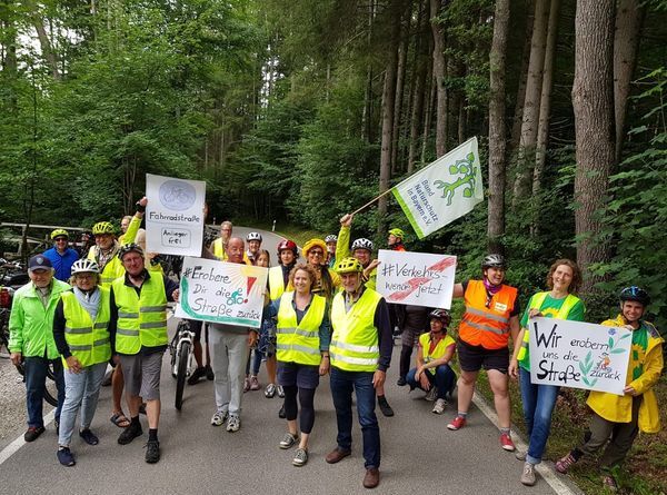 20200718: Fahrraddemo für Fahrradstraße St2351 und Erhalt des Bahndamms Moosach/Glonn 