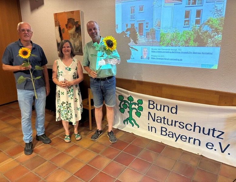 v.li.: Michael Lenz (Bürgerenergiepreis 2024), Christine Brombachrer (Vorsitzende BN-OG Zorneding), Sepp Biesenberger (BN-Kreisvorsitzender Ebersberg)