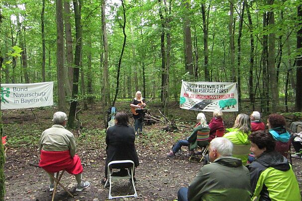 20200906_Waldkonzert in Schwaberwegen mit Edeltraud Rey_Foto: BUND Naturschutz Ebersberg