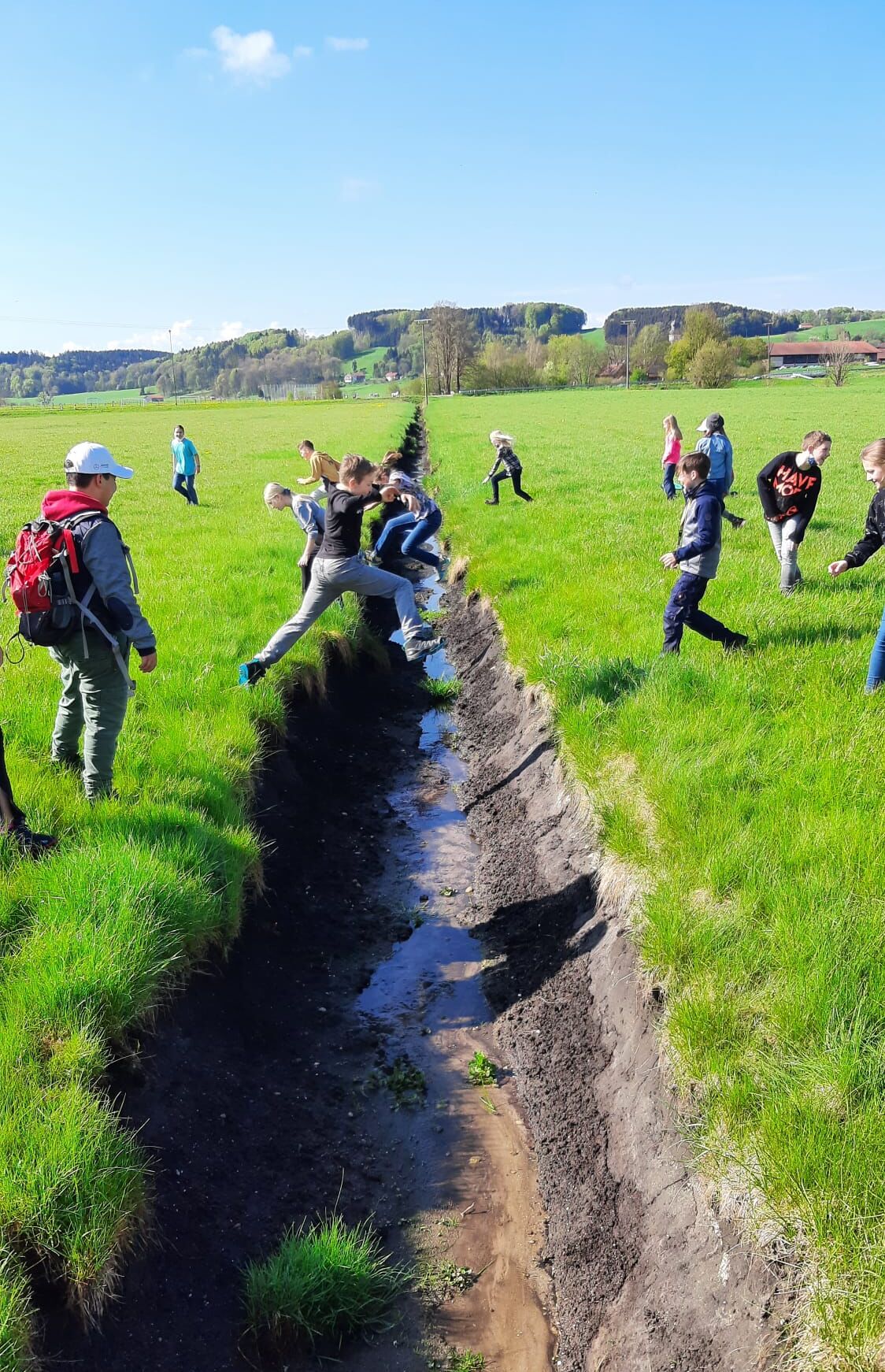 20220503_Exkursion von Klaus Grünebach mit des Gymnasiums Grafing ins Brucker Moos - Foto: Bund Naturschutz Grafing