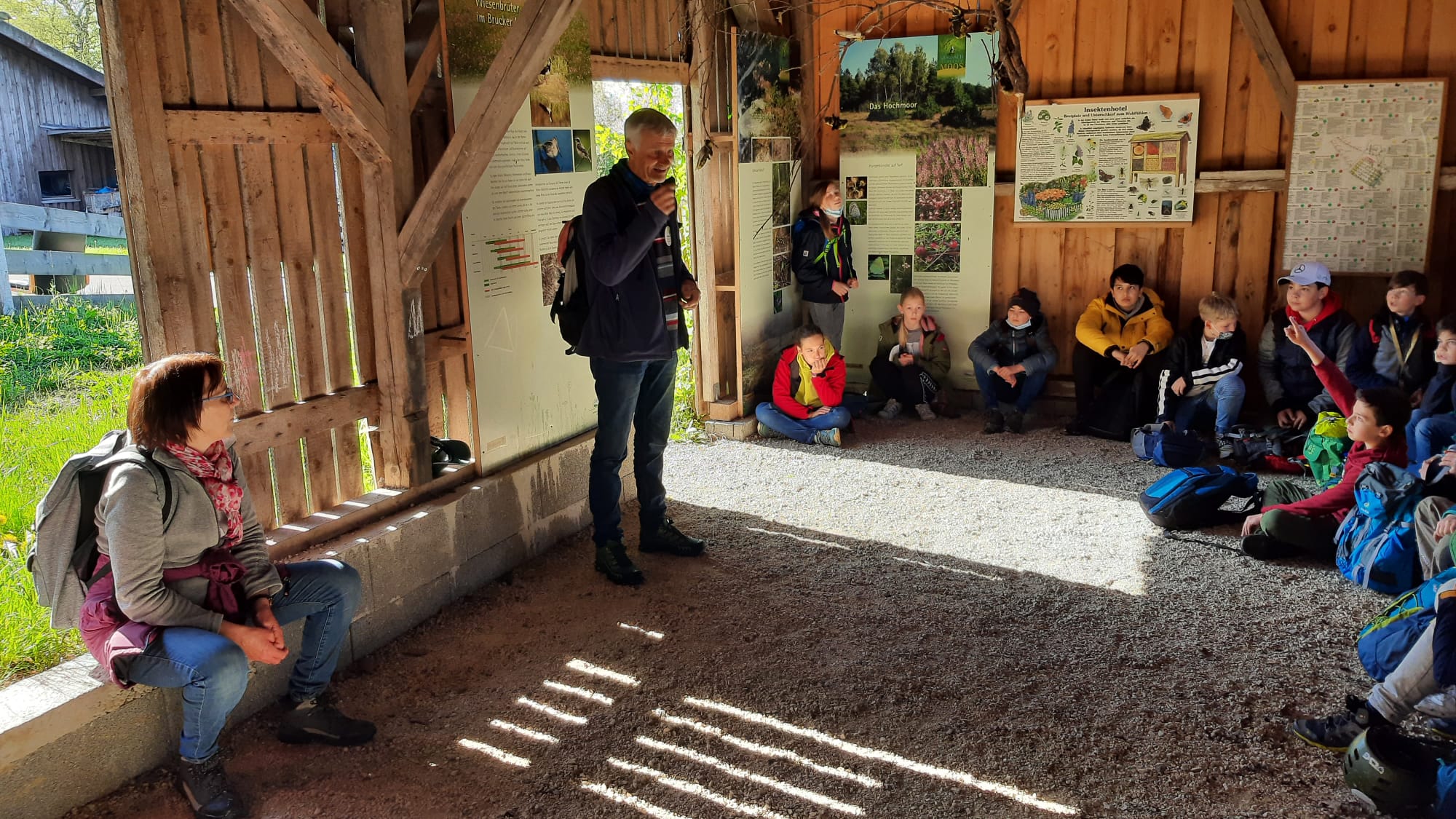 20220503_Exkursion von Klaus Grünebach mit des Gymnasiums Grafing ins Brucker Moos - Foto: Bund Naturschutz Grafing