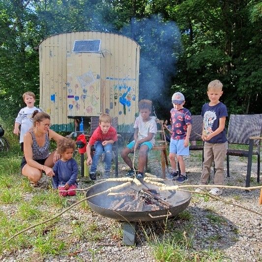 BN Kindergruppe Zorneding am Lagerfeuer